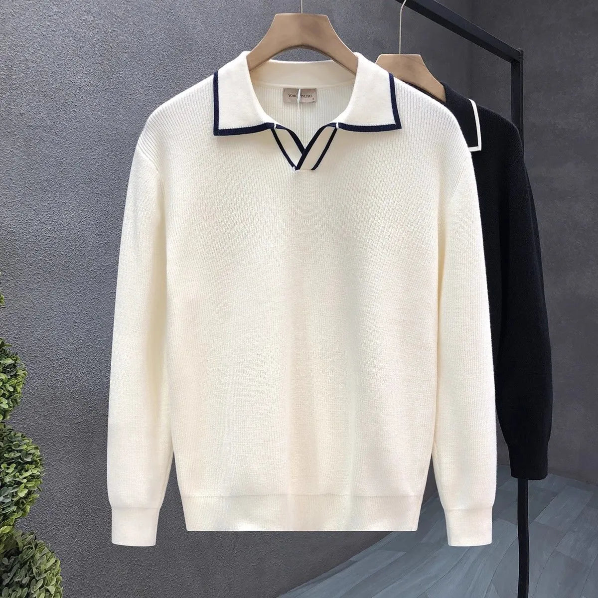 white knitted navy border